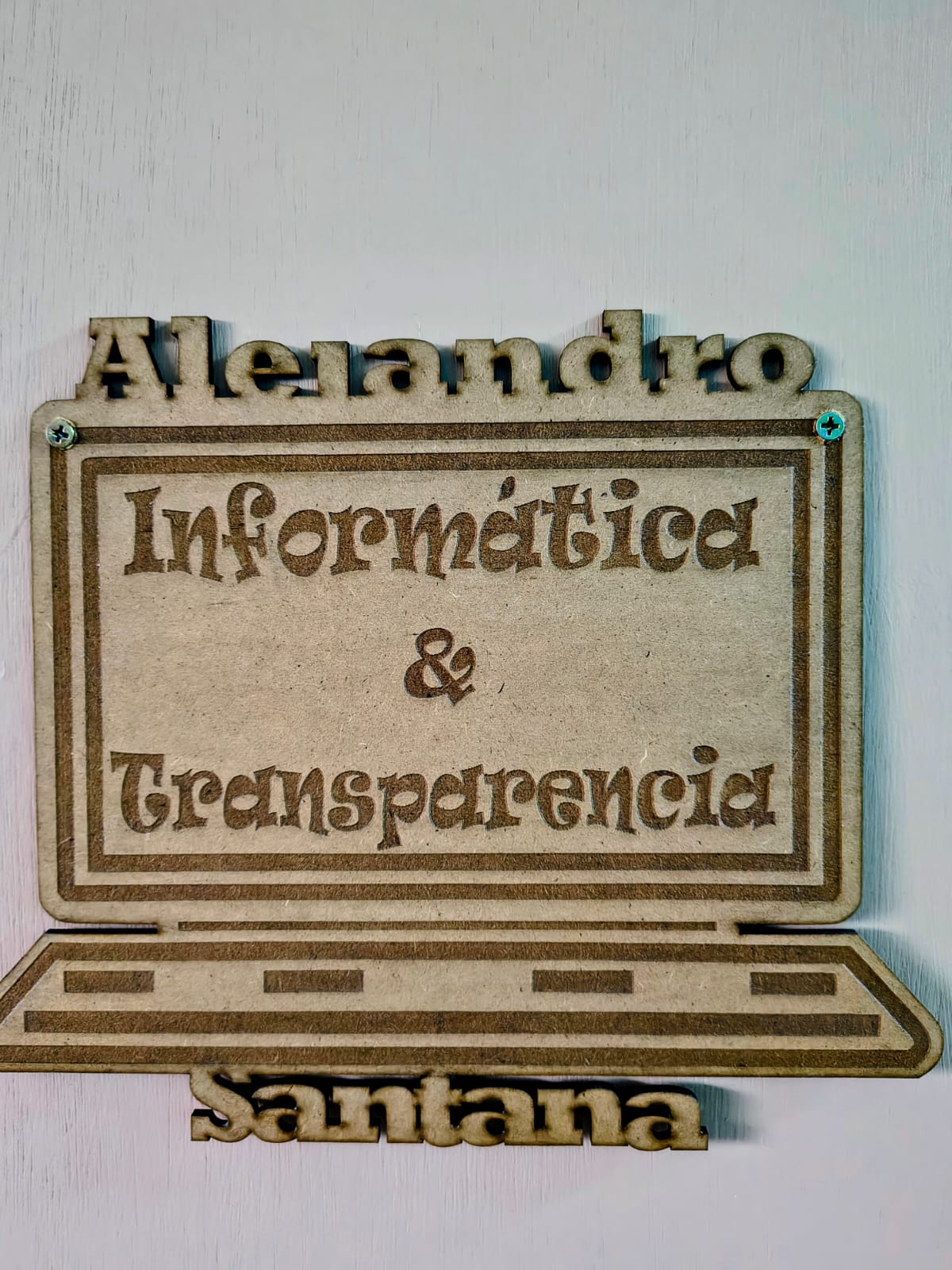 Letrero y Placa Decorativa Personalizada en Madera